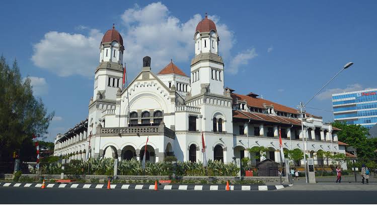 5 Wisata Sejarah di Jawa Tengah Yang Unik Lawang Sewu wisata di jawa tengah