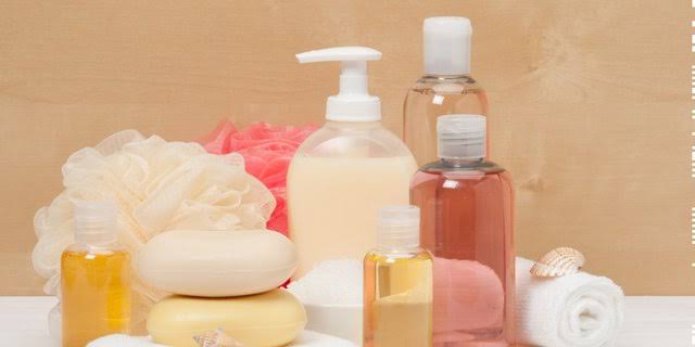 7 Barang Yang Wajib Dibawa Saat Traveling barang yang wajib dibawa saat traveling