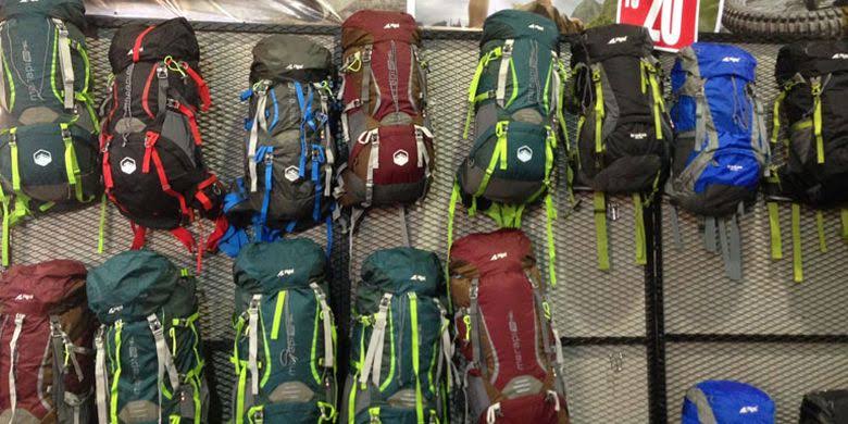 6 Tips Liburan Aman Di Pantai Yang Perlu Anda Tahu tips liburan aman di pantai tas anti air