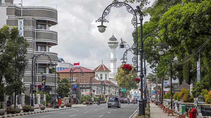 5 Kota dengan Wisata Kuliner Terbaik di Indonesia Bandung Kota Wisata Kuliner Terbaik