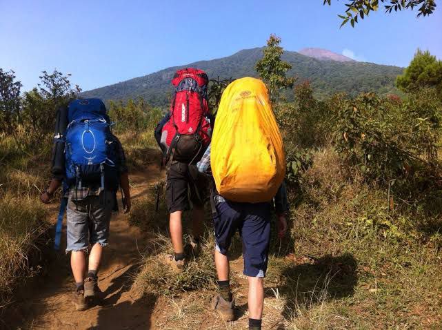 7 Tips Berwisata ke Gunung untuk Pemula photo1671663743