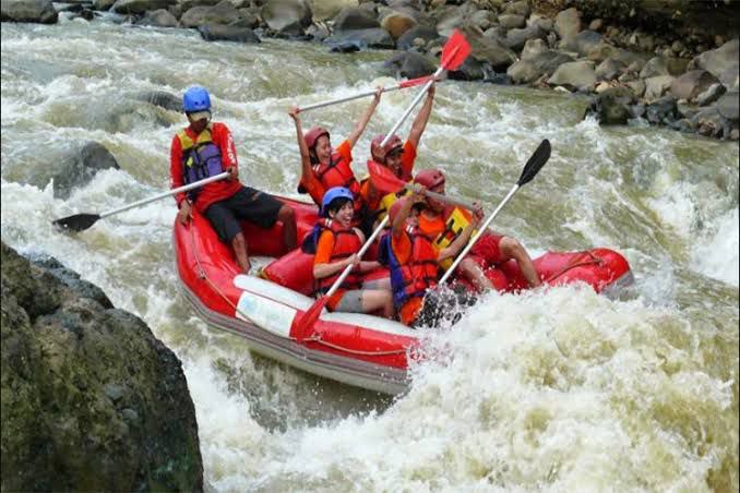 5 Wisata Alam di Jawa Barat Terbaik 2025 wisata alam Jawa Barat arum jeram citatih