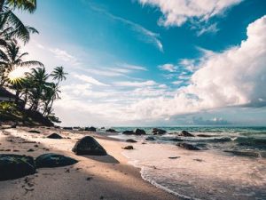 wisata pantai di jawa timur